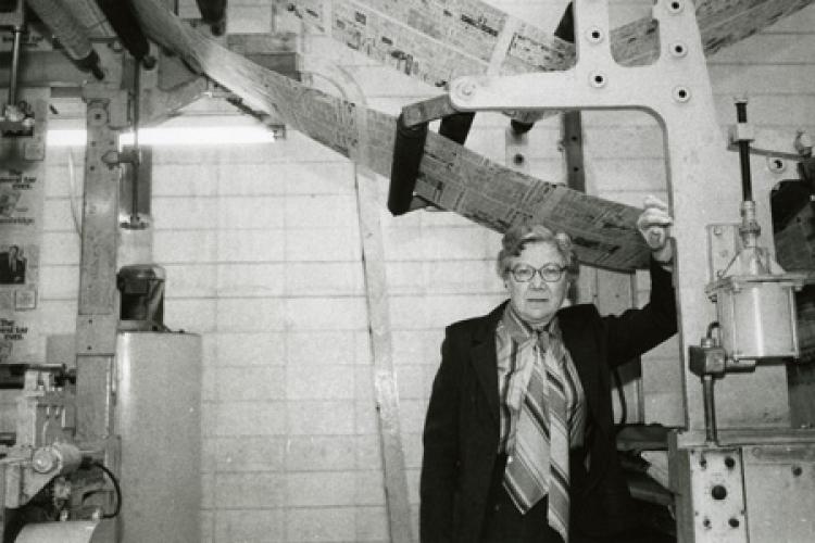 Marjorie Paxson on a visit to the Tulsa Tribune, 1980